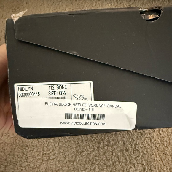 Vici Flora Block‎ Heeled Scrunch Sandal - Picture 3 of 6